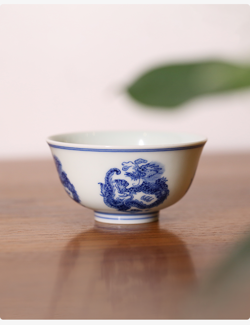 详情青花五龙杯_04