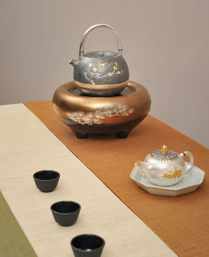 金黑底松1